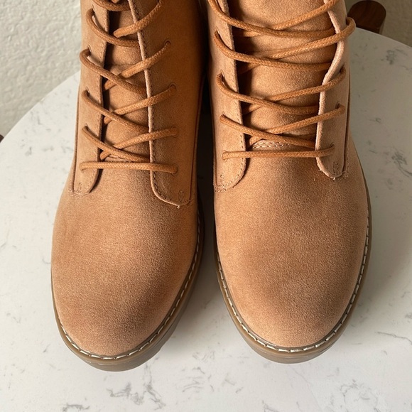 NWT Universal Thread Women’s Ophelia Lace-up boots size 10 - Picture 5 of 5